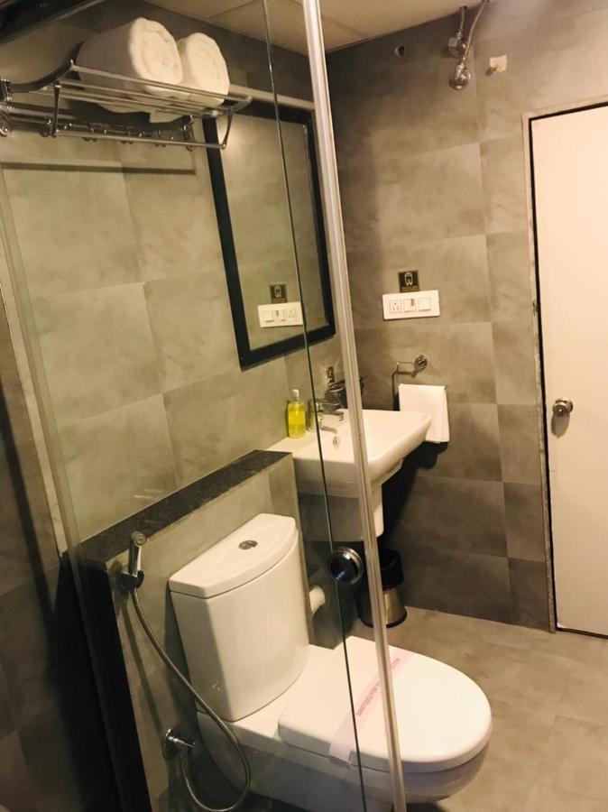 Banzai Rooms Nāsik Eksteriør bilde